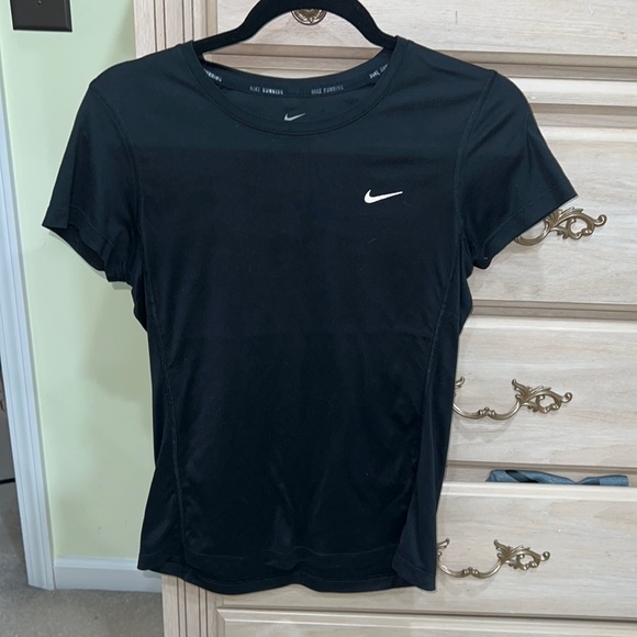 Nike Tops - Nike Dri-Fit Short Sleeve Top